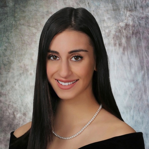 Meet your Posher, Kristen - Picture 1 of 1